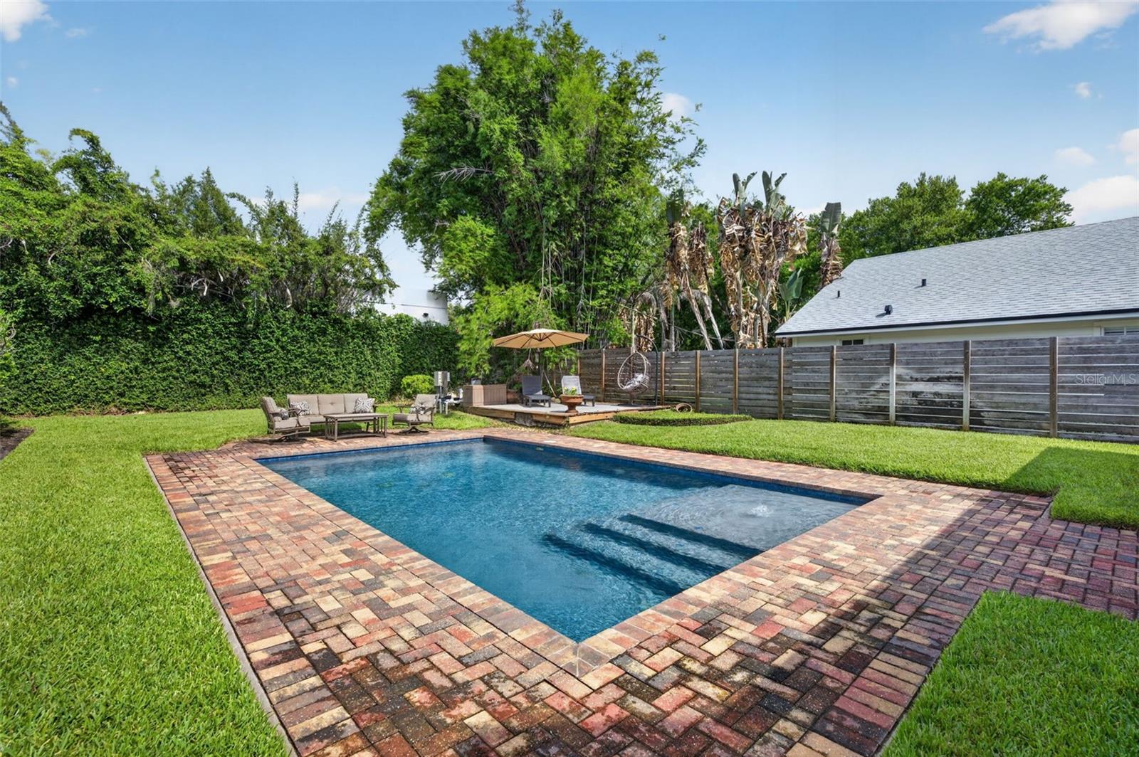DIXIE TERRACE - Residential
