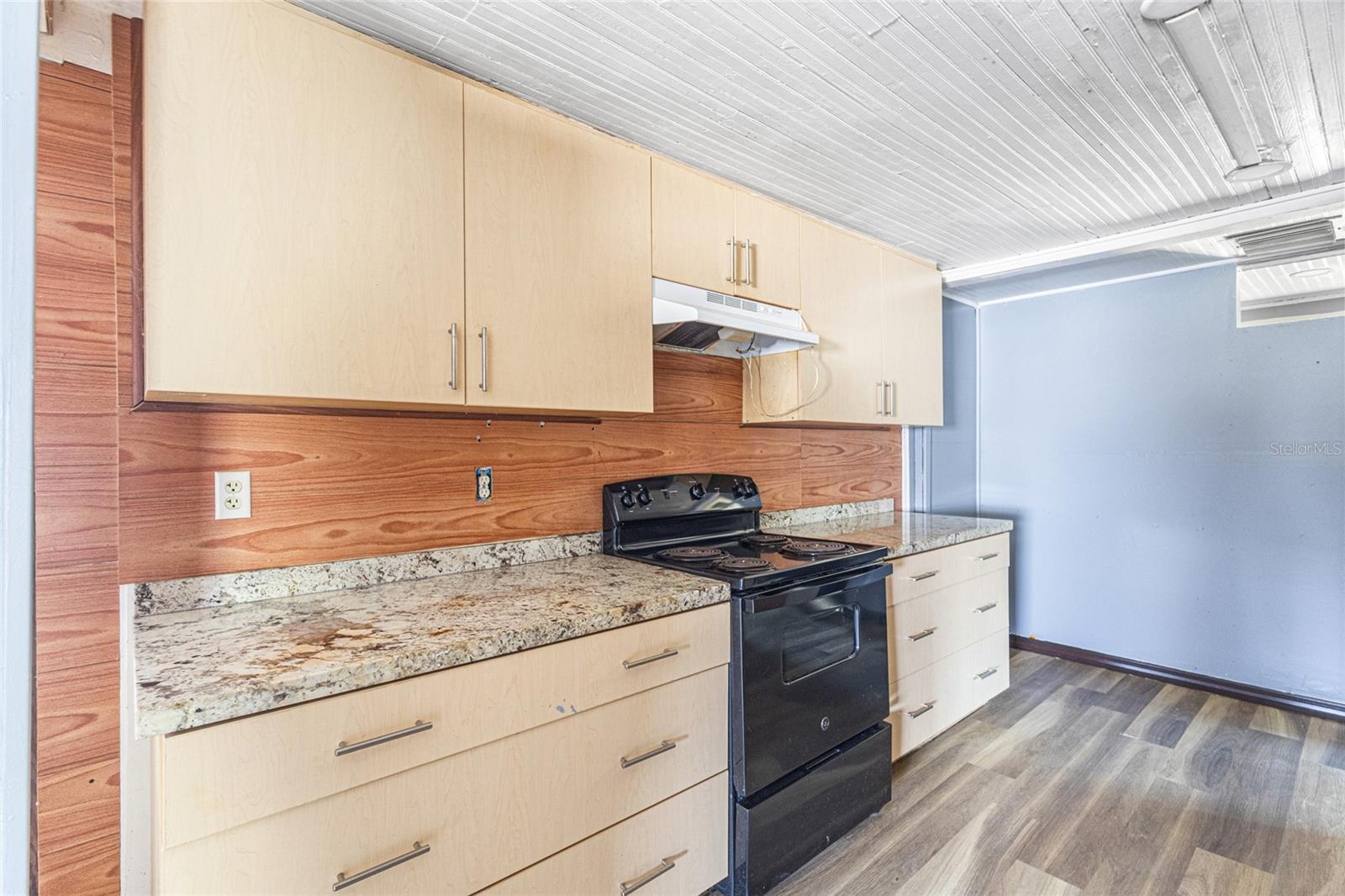 AUBURNDALE HEIGHTS - Residential Income
