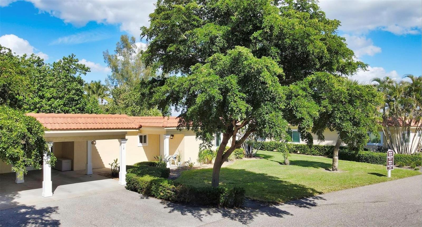 WINDWARD BAY AMD - Residential