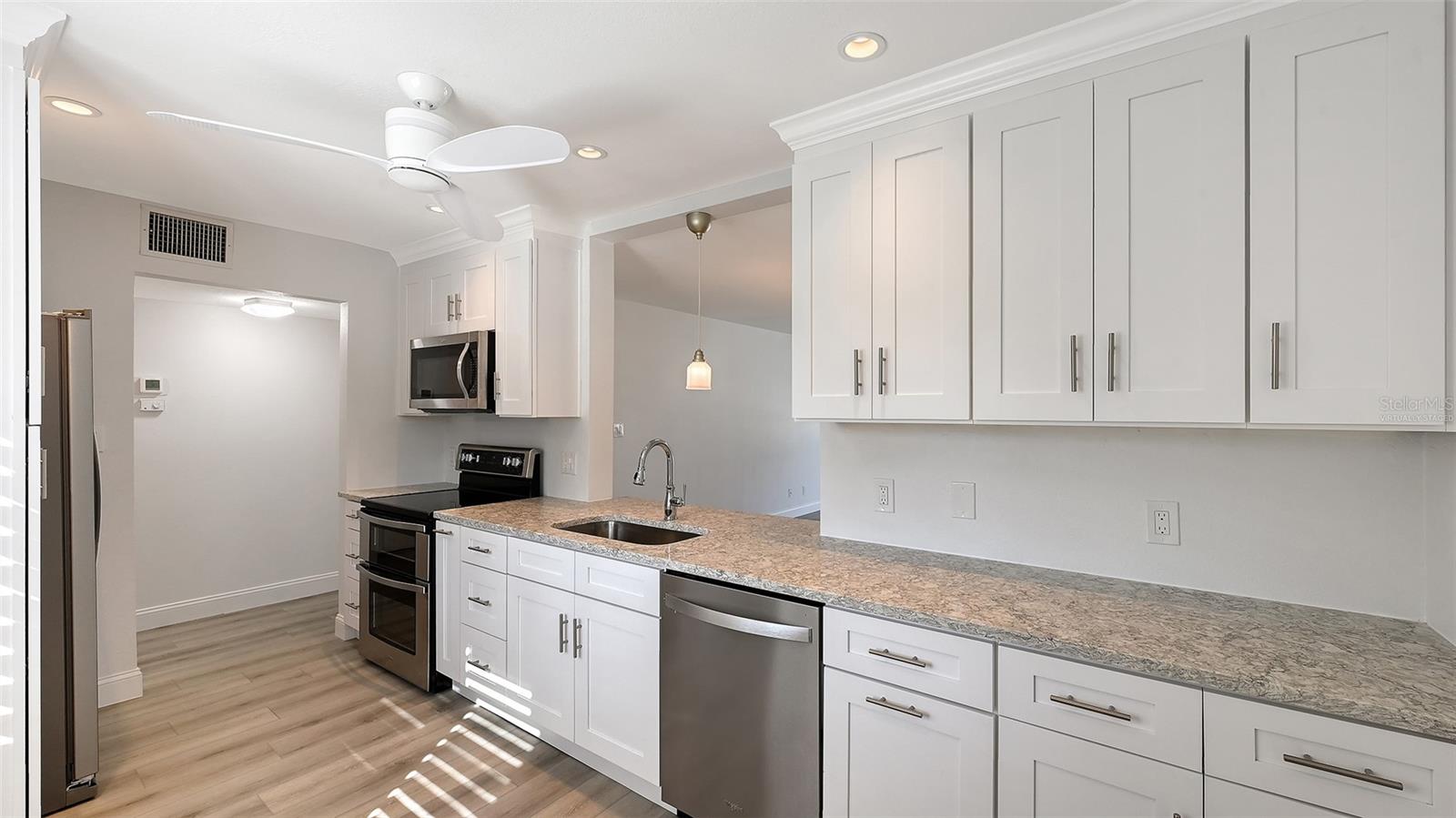 WINDWARD BAY AMD - Residential