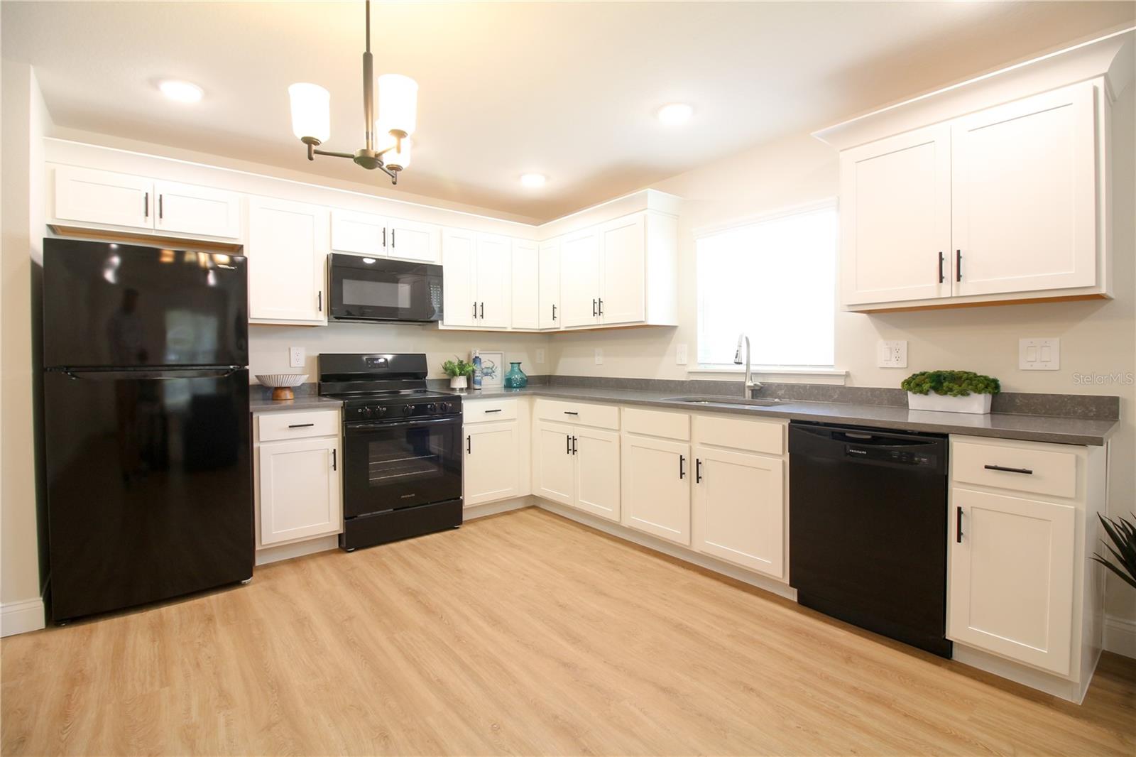 HARDINS SECOND ADD - Residential Lease