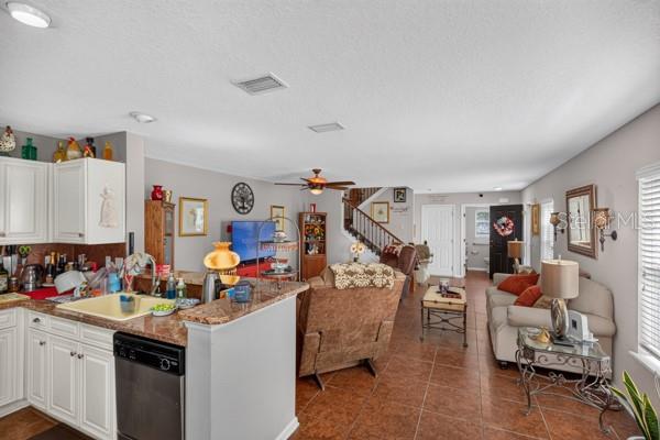 SOUTH TUSCANY VILLAGE - Residential