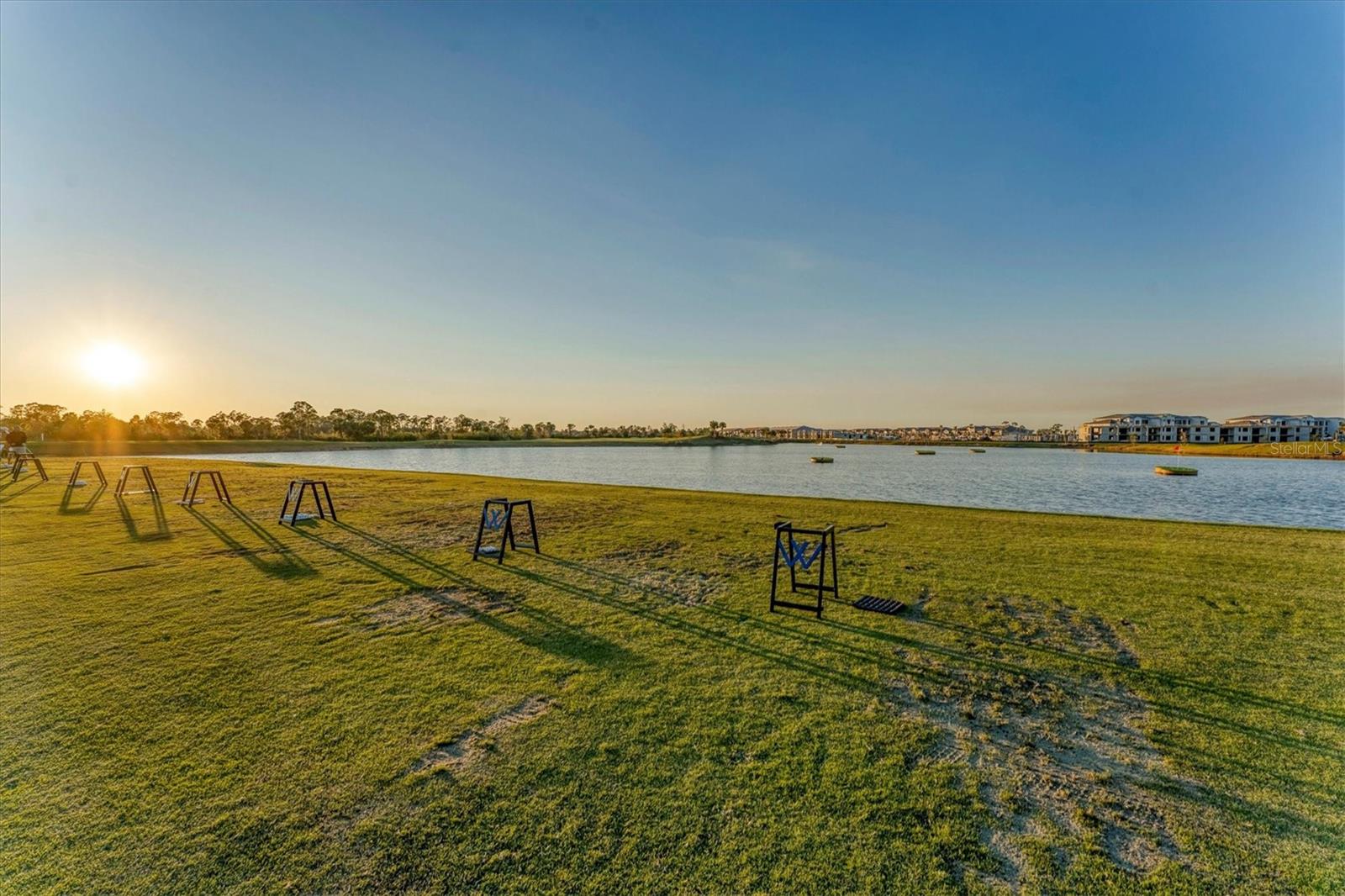 WELLEN  GOLF & COUNTRY CLUB - Residential Lease