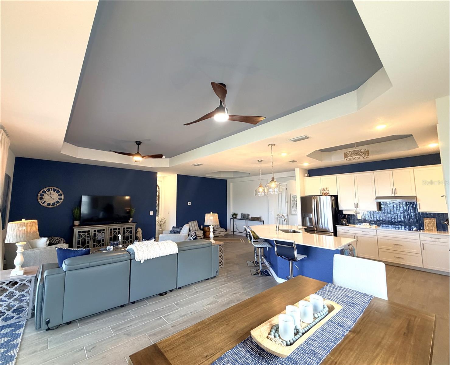 WELLEN  GOLF & COUNTRY CLUB - Residential Lease