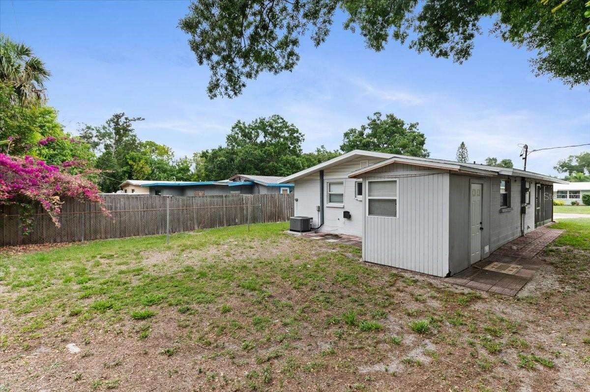 ROBIN HOOD WOODS - Residential
