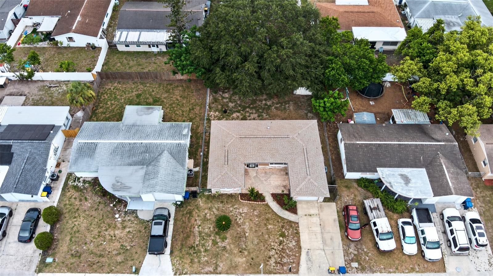 ALOHA GARDENS - Residential