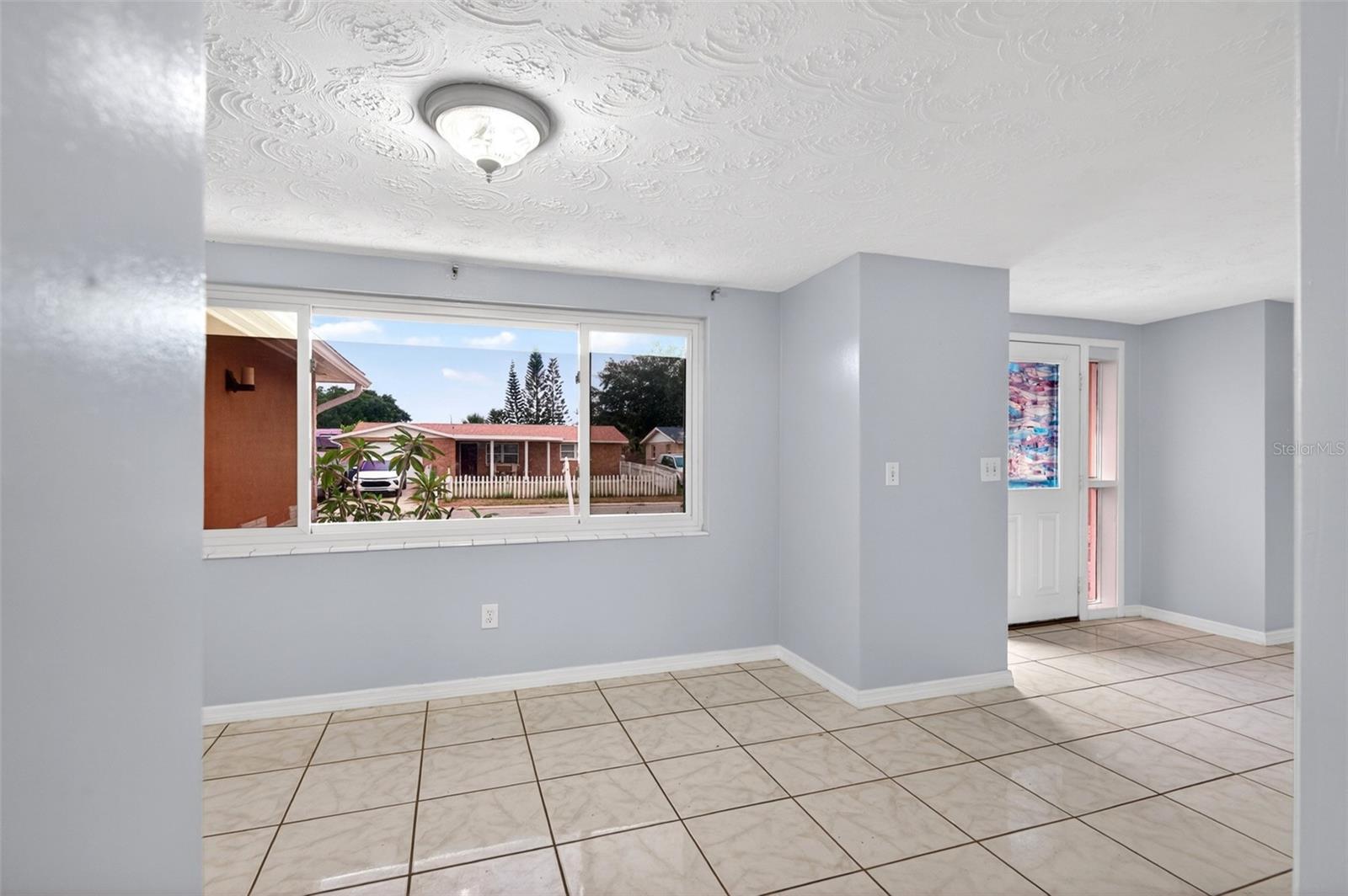 ALOHA GARDENS - Residential