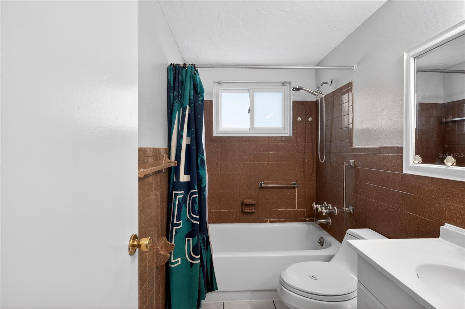 ALOHA GARDENS - Residential