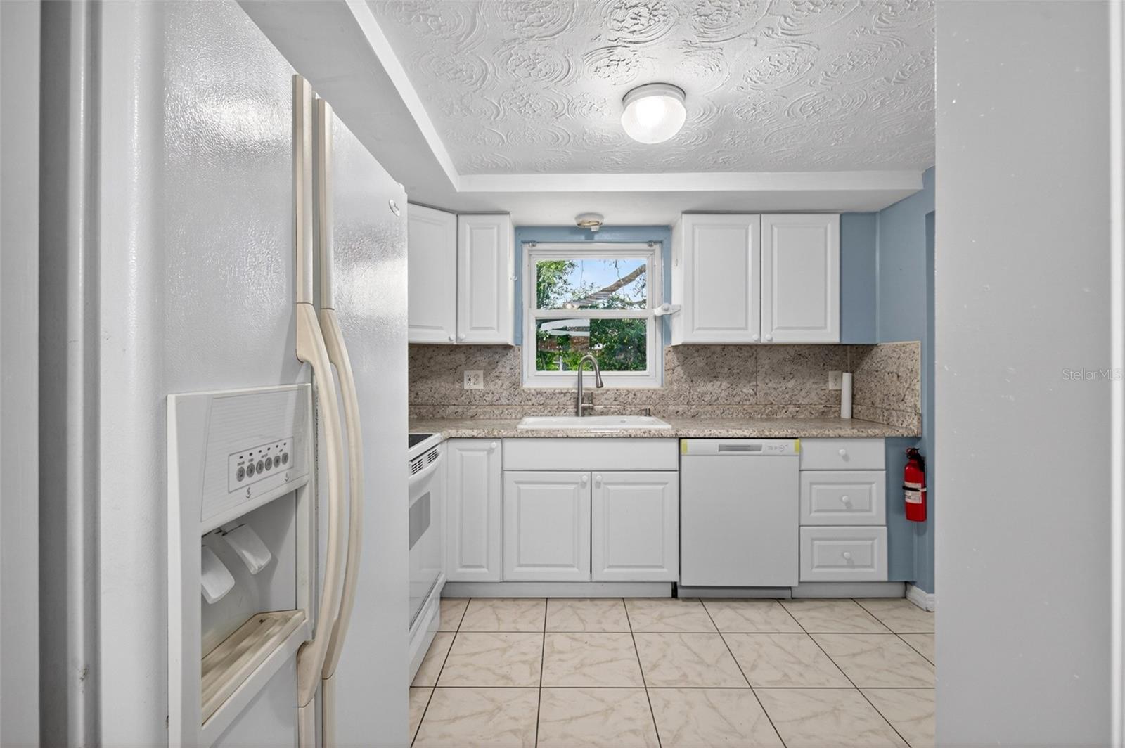 ALOHA GARDENS - Residential