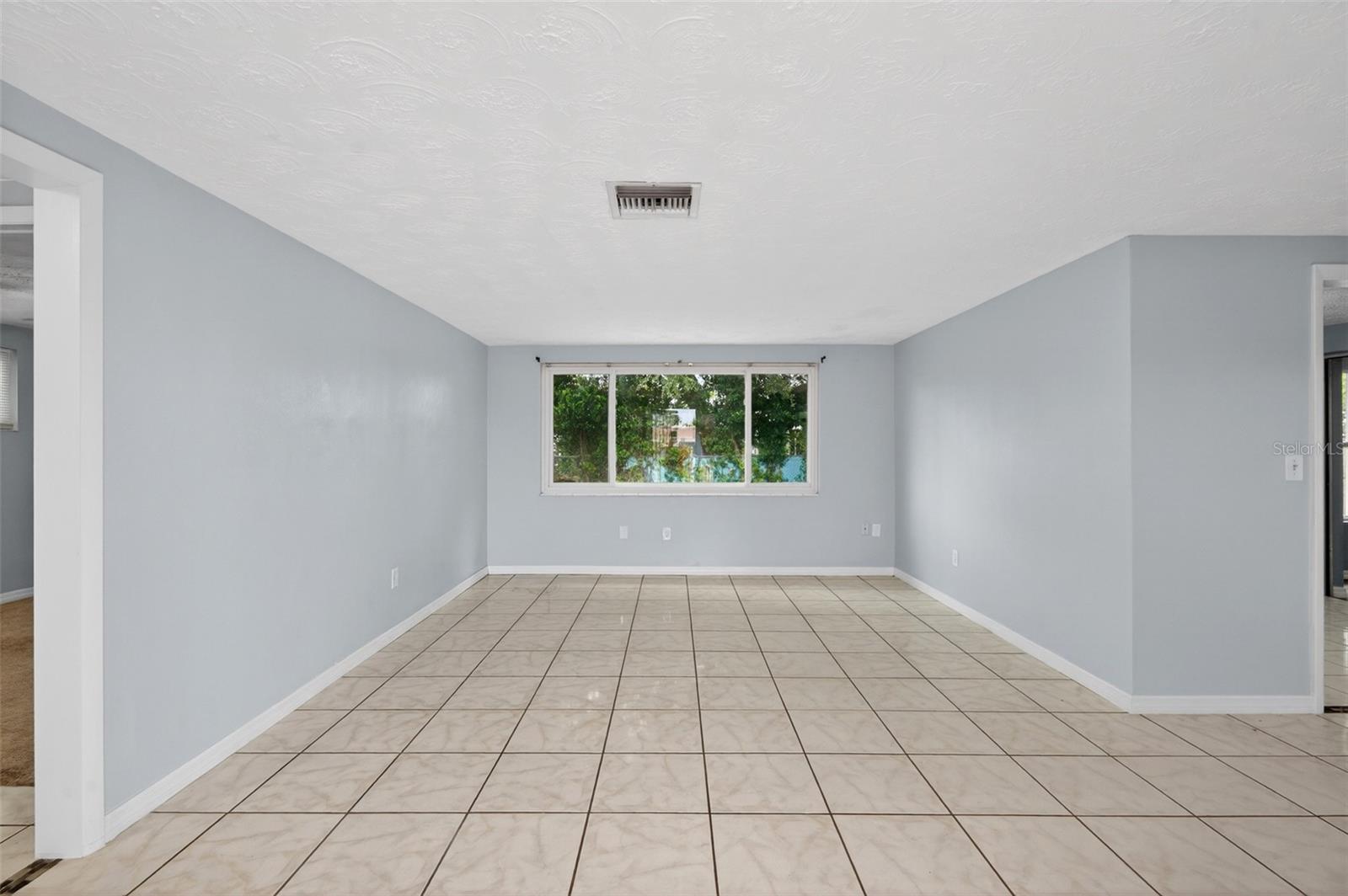 ALOHA GARDENS - Residential