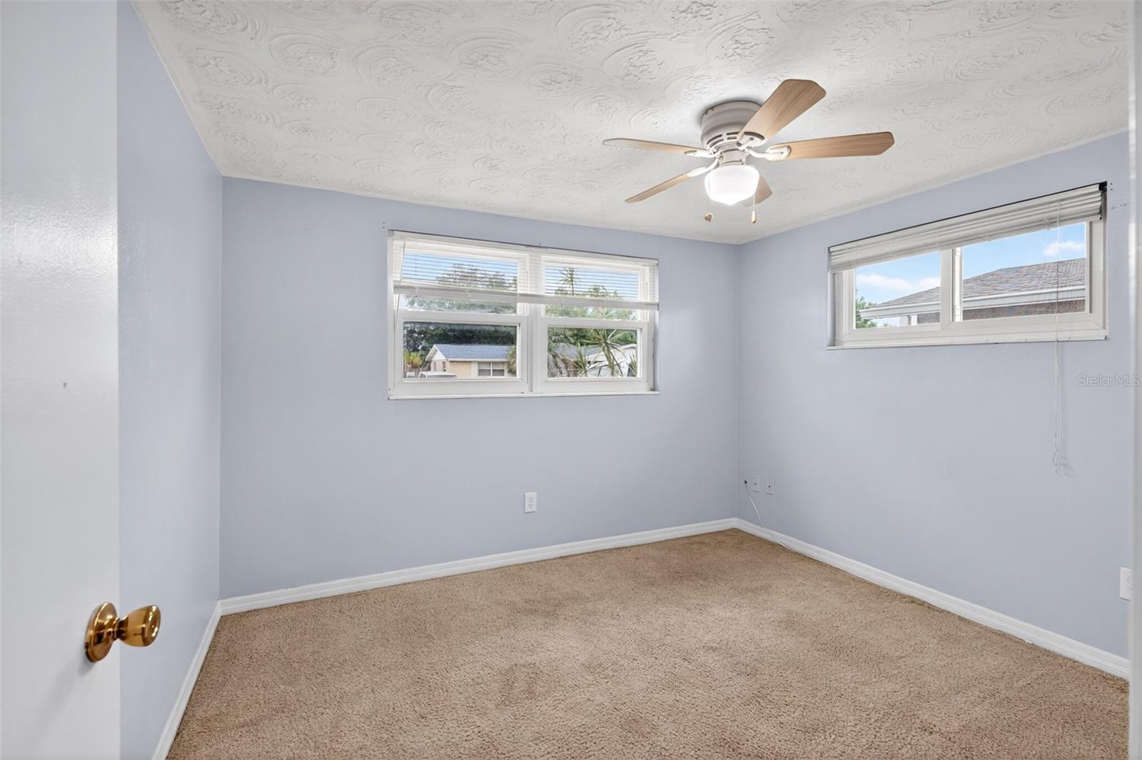 ALOHA GARDENS - Residential