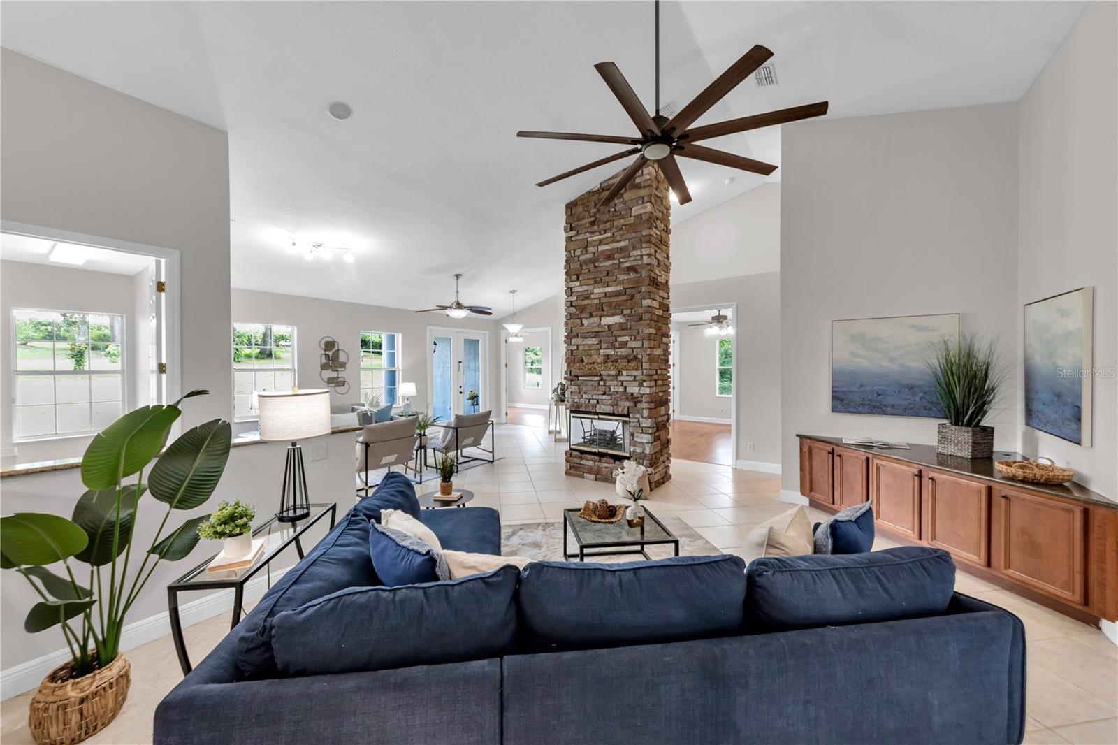 GRANDEUR - Residential