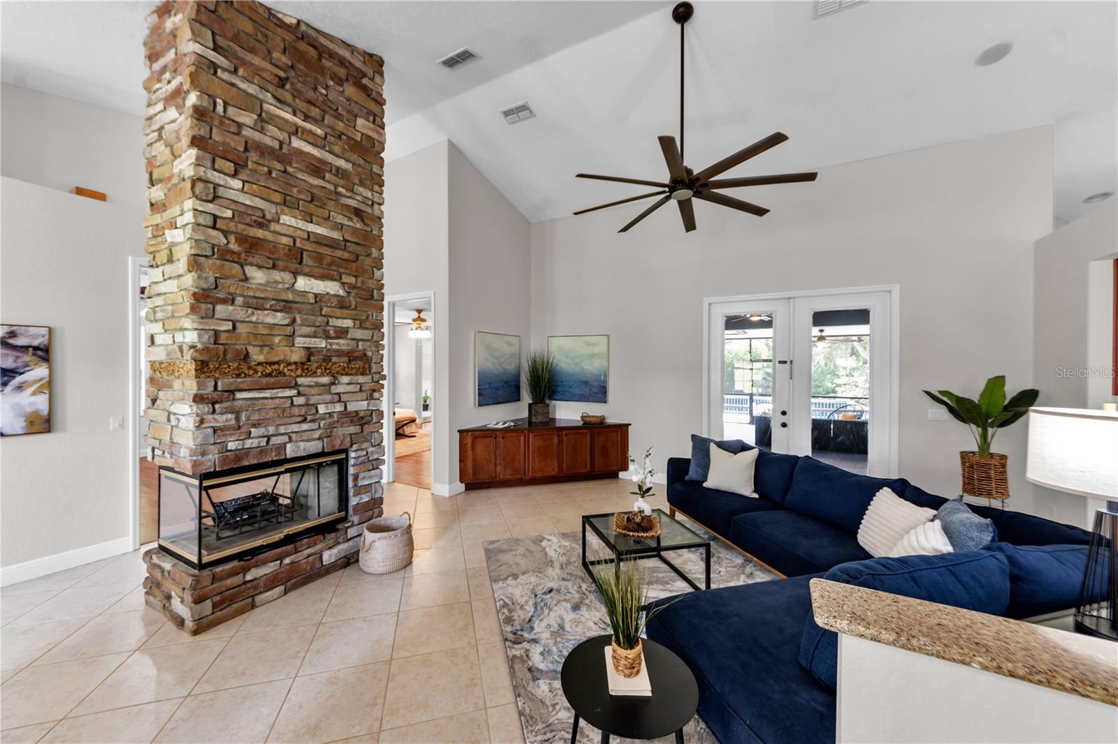 GRANDEUR - Residential