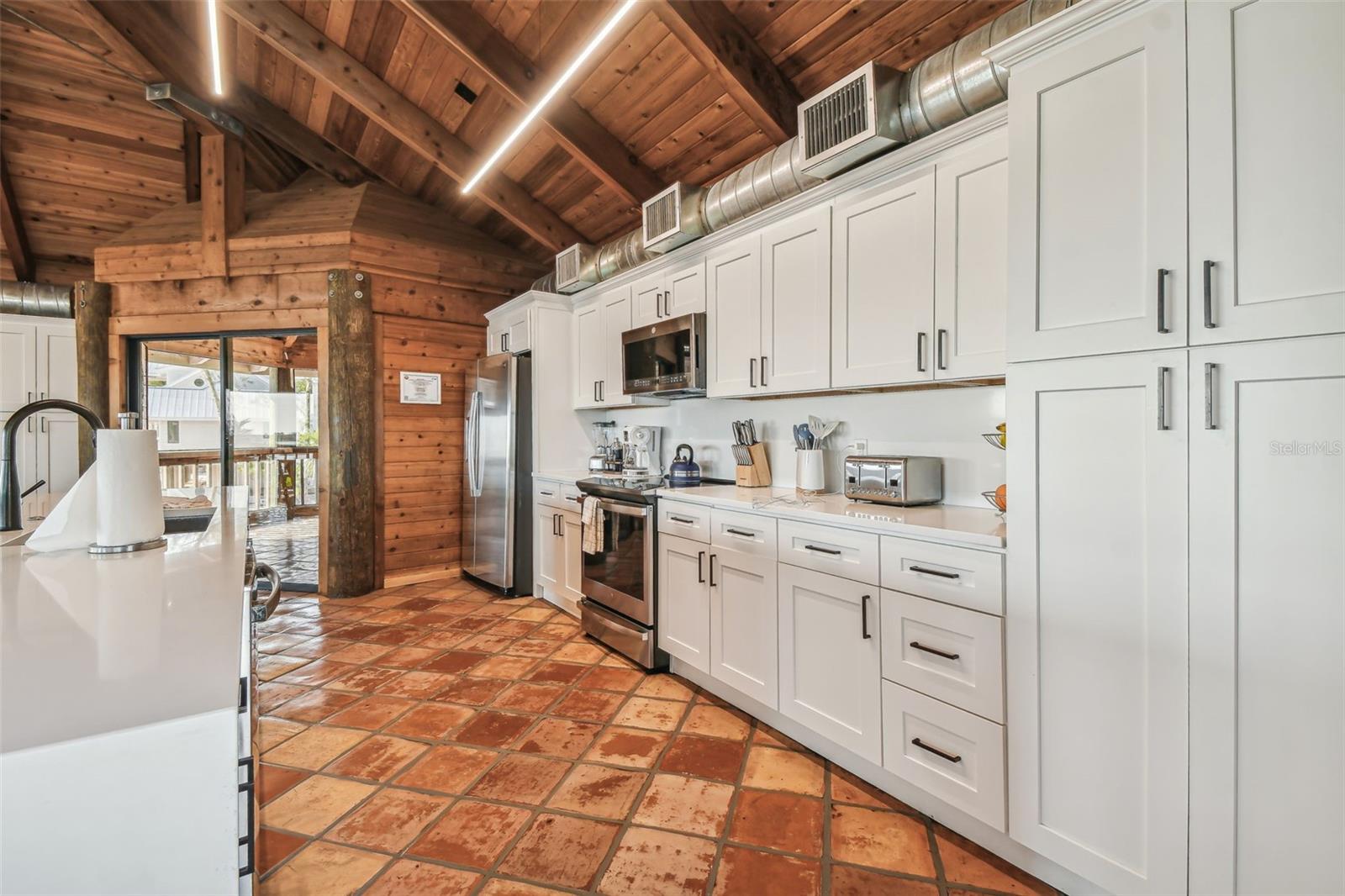 JEWFISH KEY - Residential