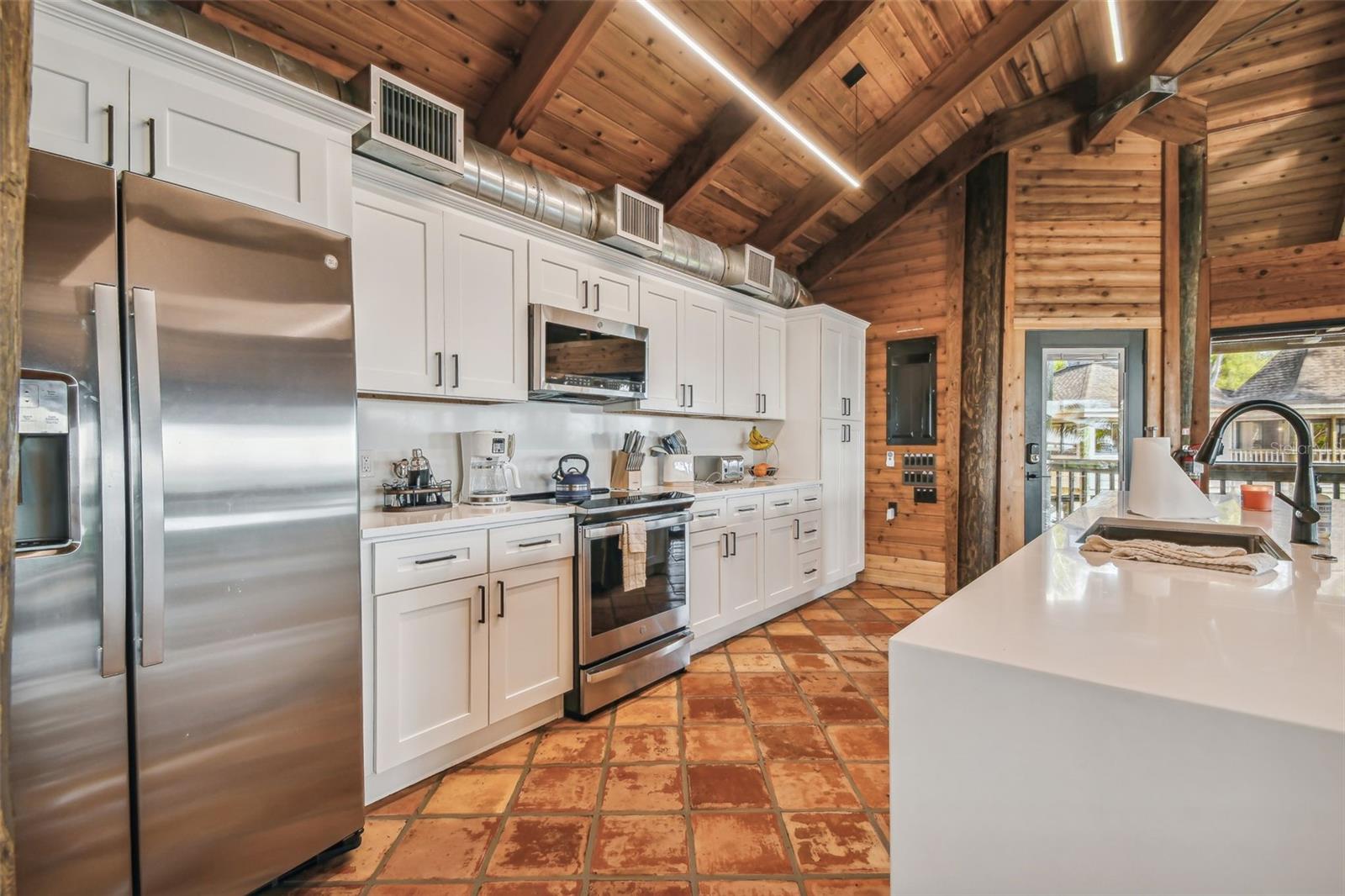 JEWFISH KEY - Residential