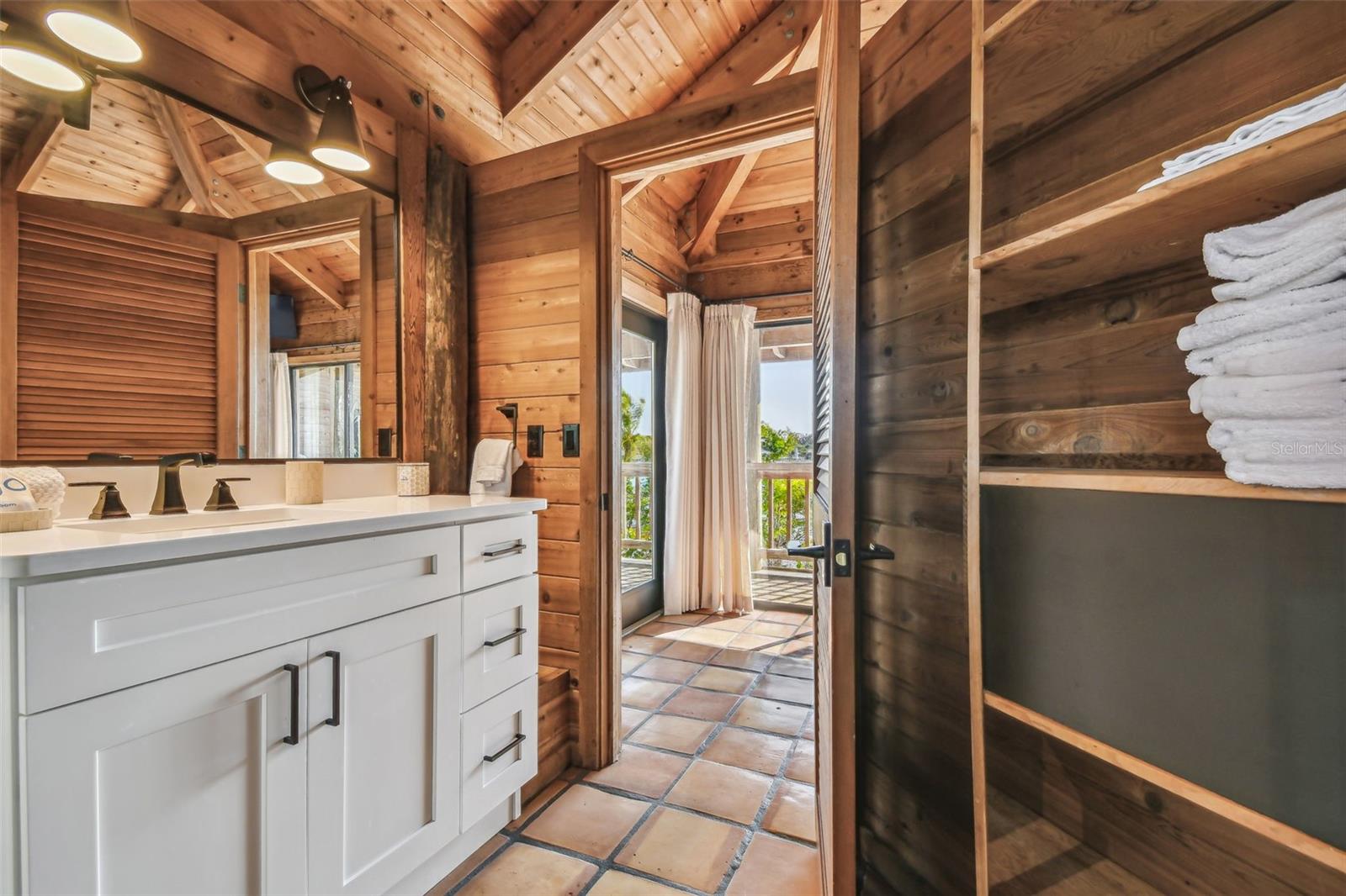 JEWFISH KEY - Residential