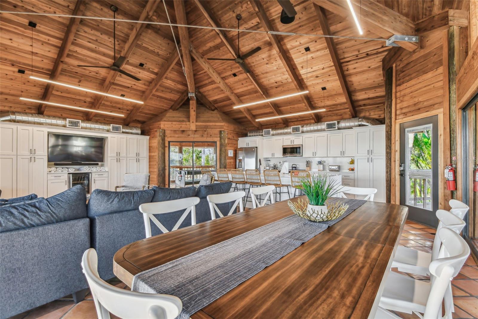 JEWFISH KEY - Residential