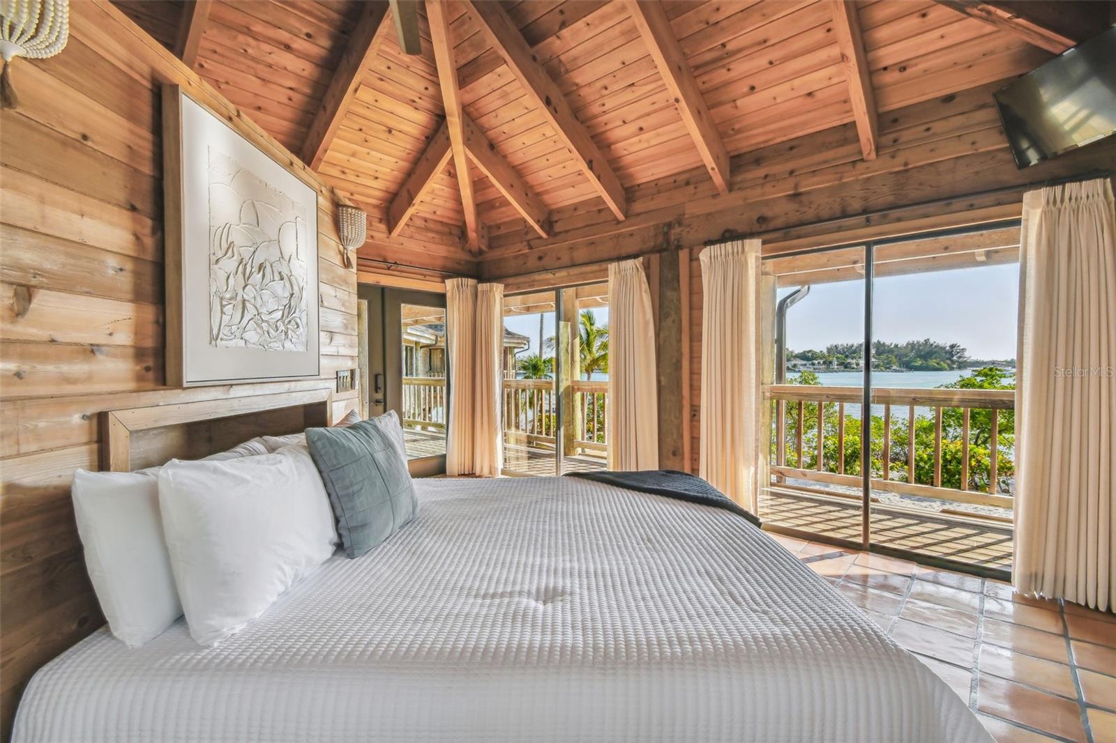 JEWFISH KEY - Residential
