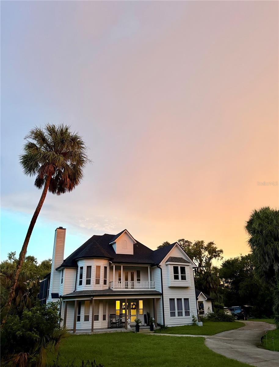 FIRETHORNE LAKES - Residential
