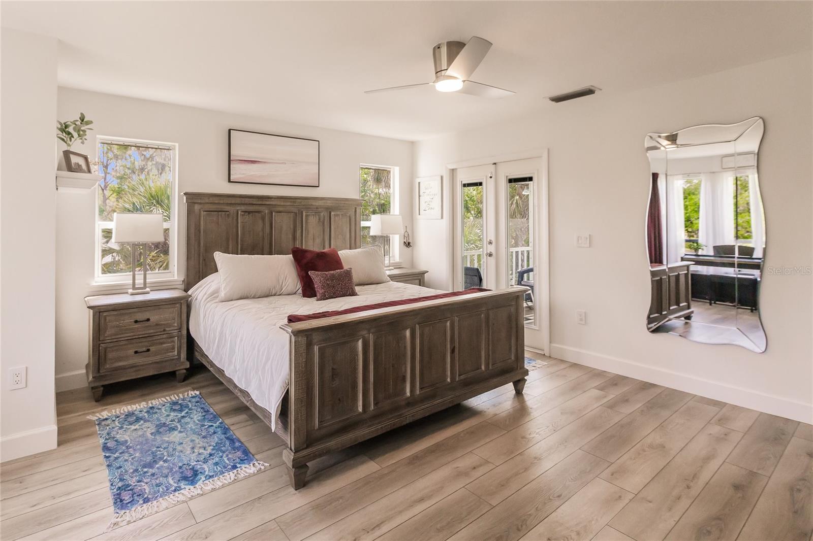 FIRETHORNE LAKES - Residential