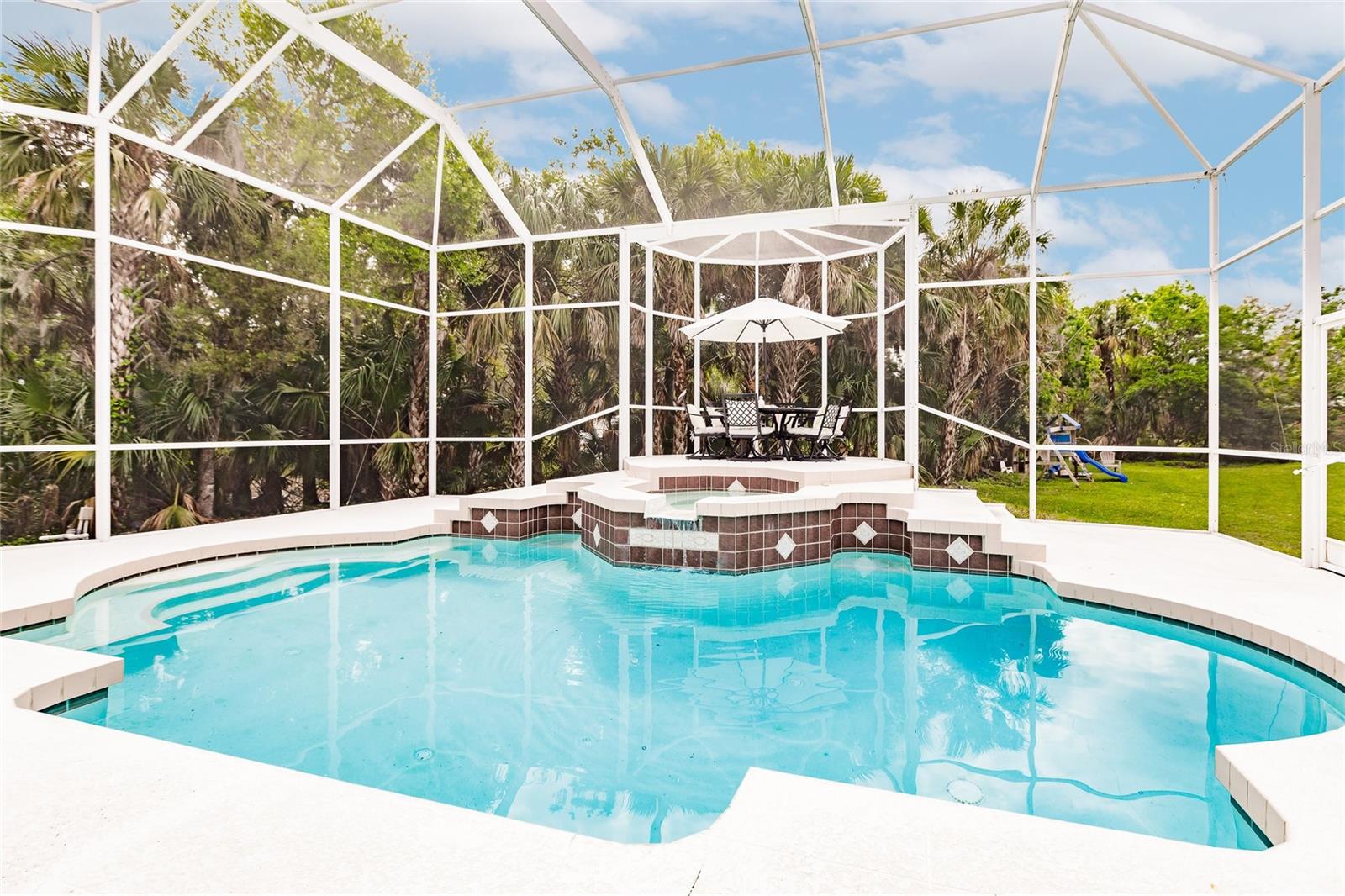 FIRETHORNE LAKES - Residential