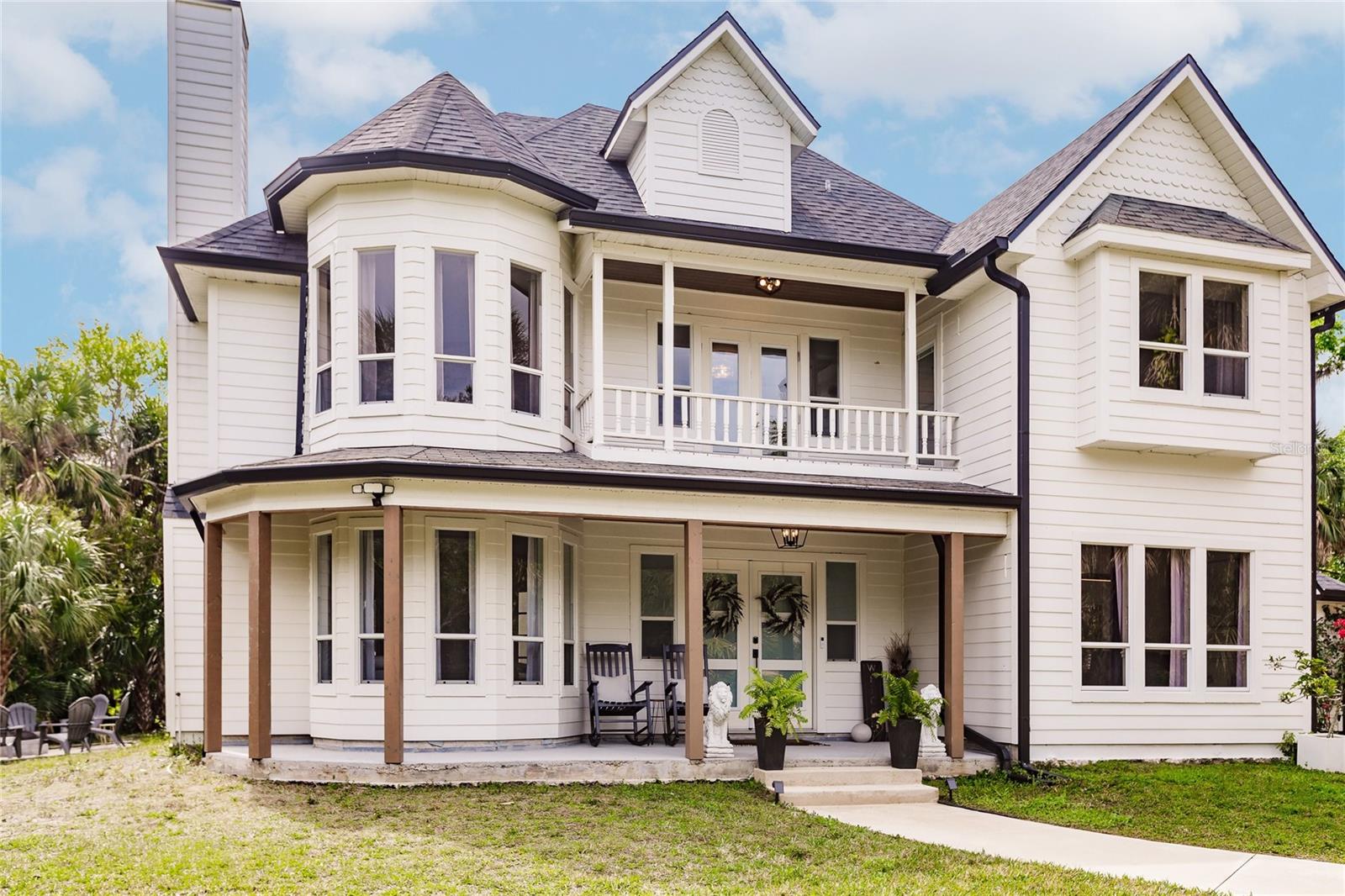 FIRETHORNE LAKES - Residential