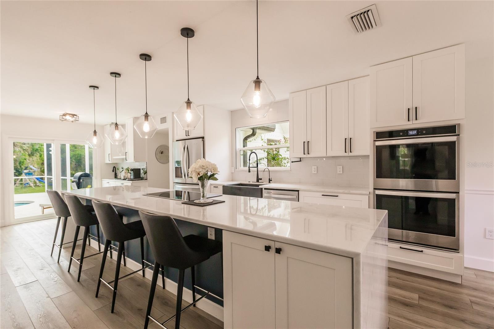FIRETHORNE LAKES - Residential