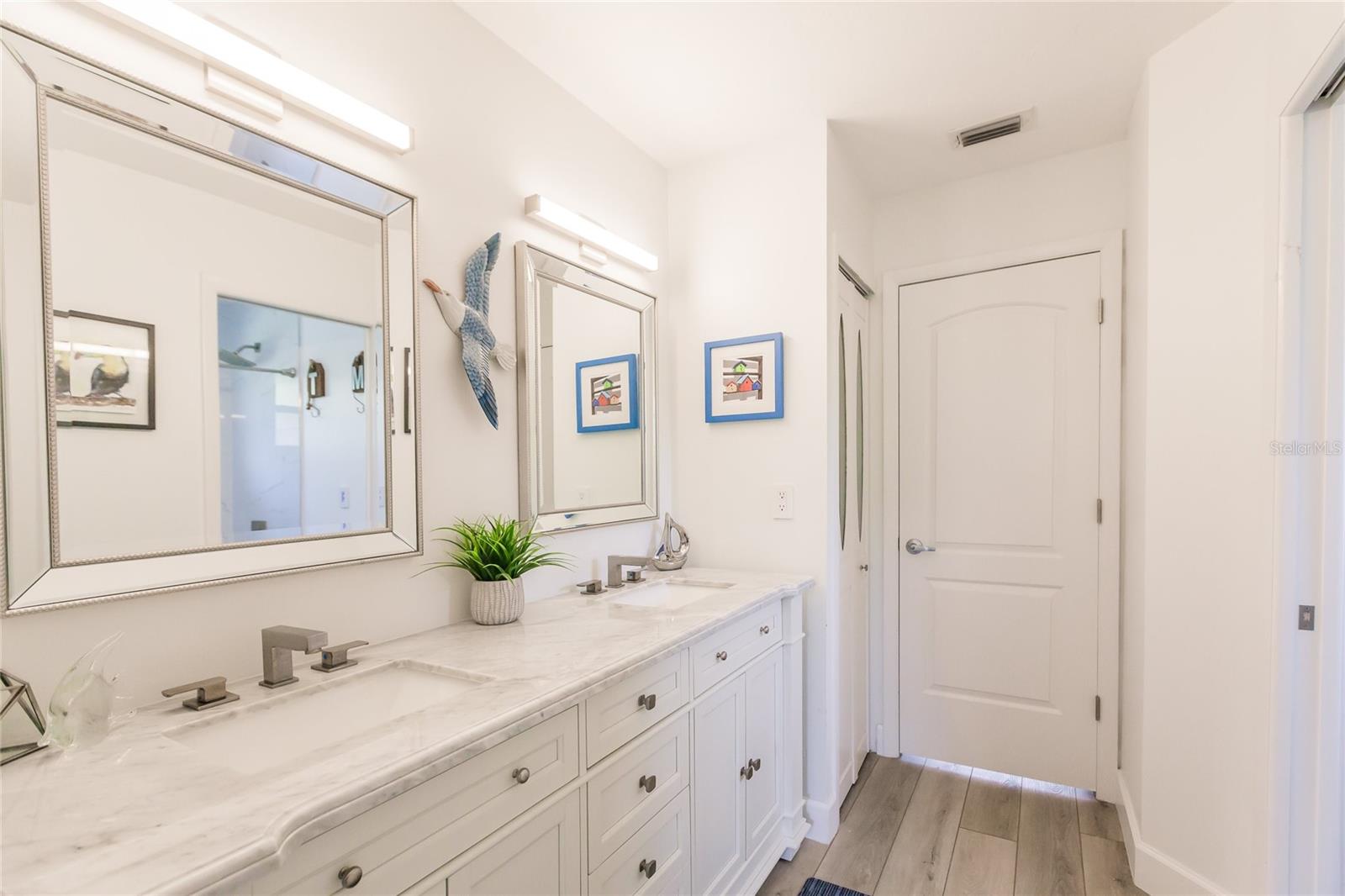 FIRETHORNE LAKES - Residential