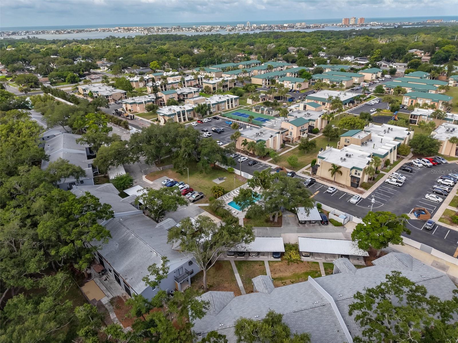 OAKS OF SEMINOLE CONDO - Residential