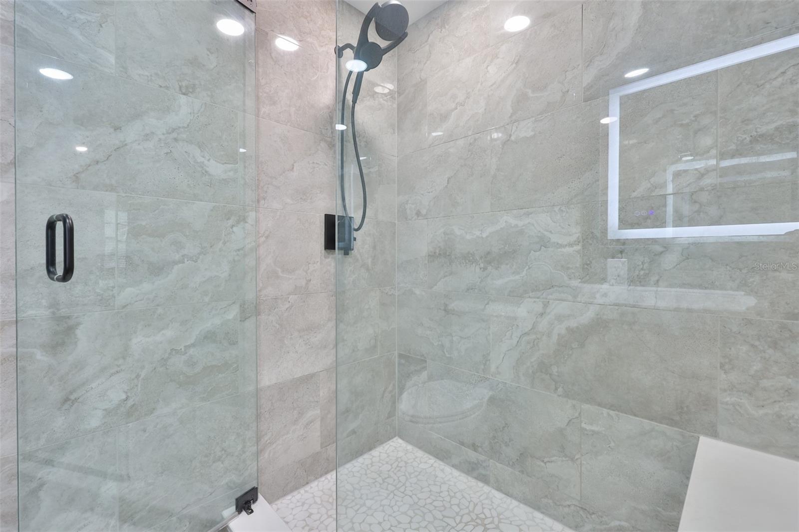 OAKS OF SEMINOLE CONDO - Residential