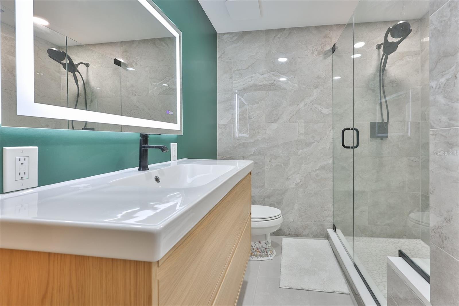 OAKS OF SEMINOLE CONDO - Residential