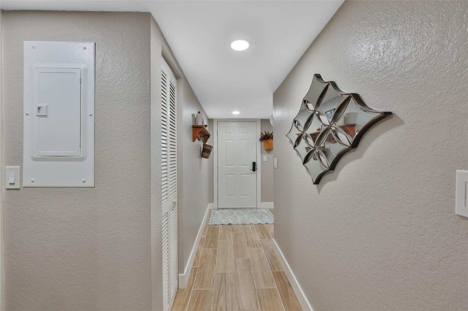 OAKS OF SEMINOLE CONDO - Residential