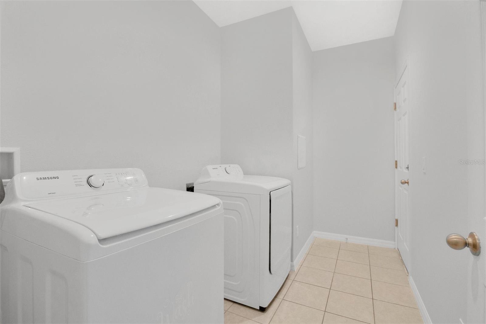 LAKE DENHAM ESTATES - Residential