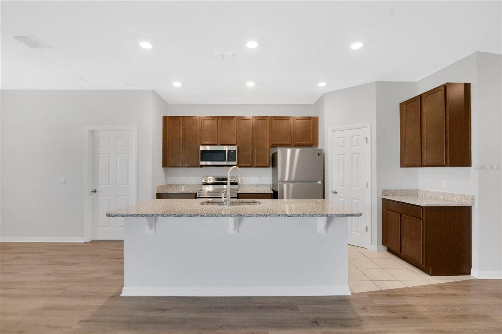 LAKE DENHAM ESTATES - Residential