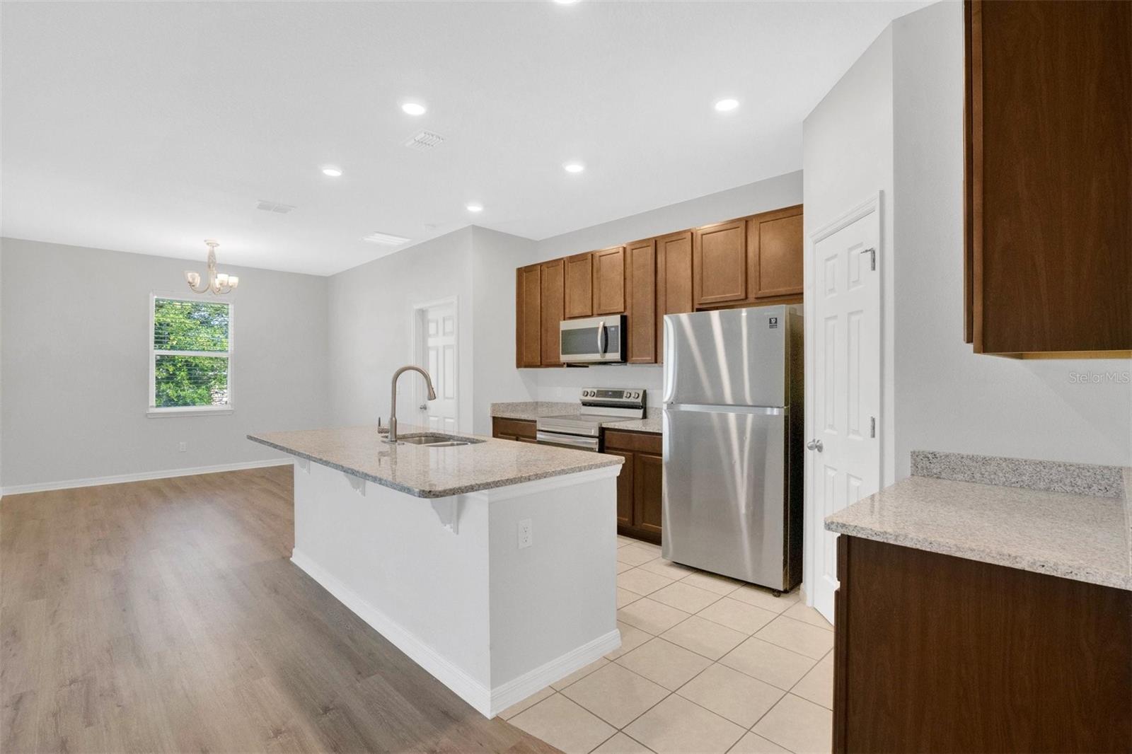 LAKE DENHAM ESTATES - Residential