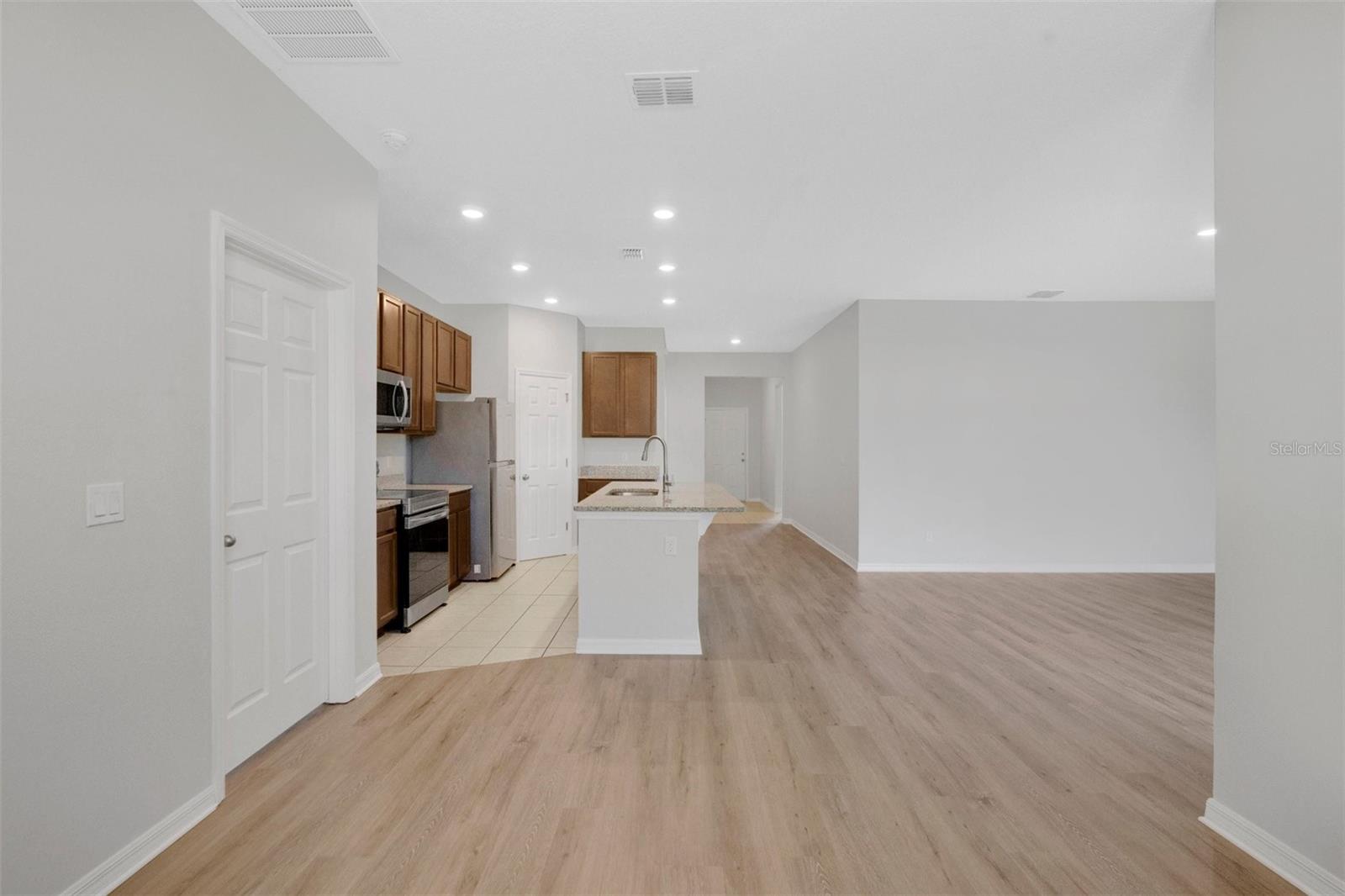 LAKE DENHAM ESTATES - Residential