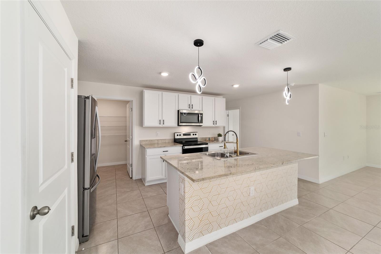 OCALA CROSSINGS SOUTH - Residential Lease