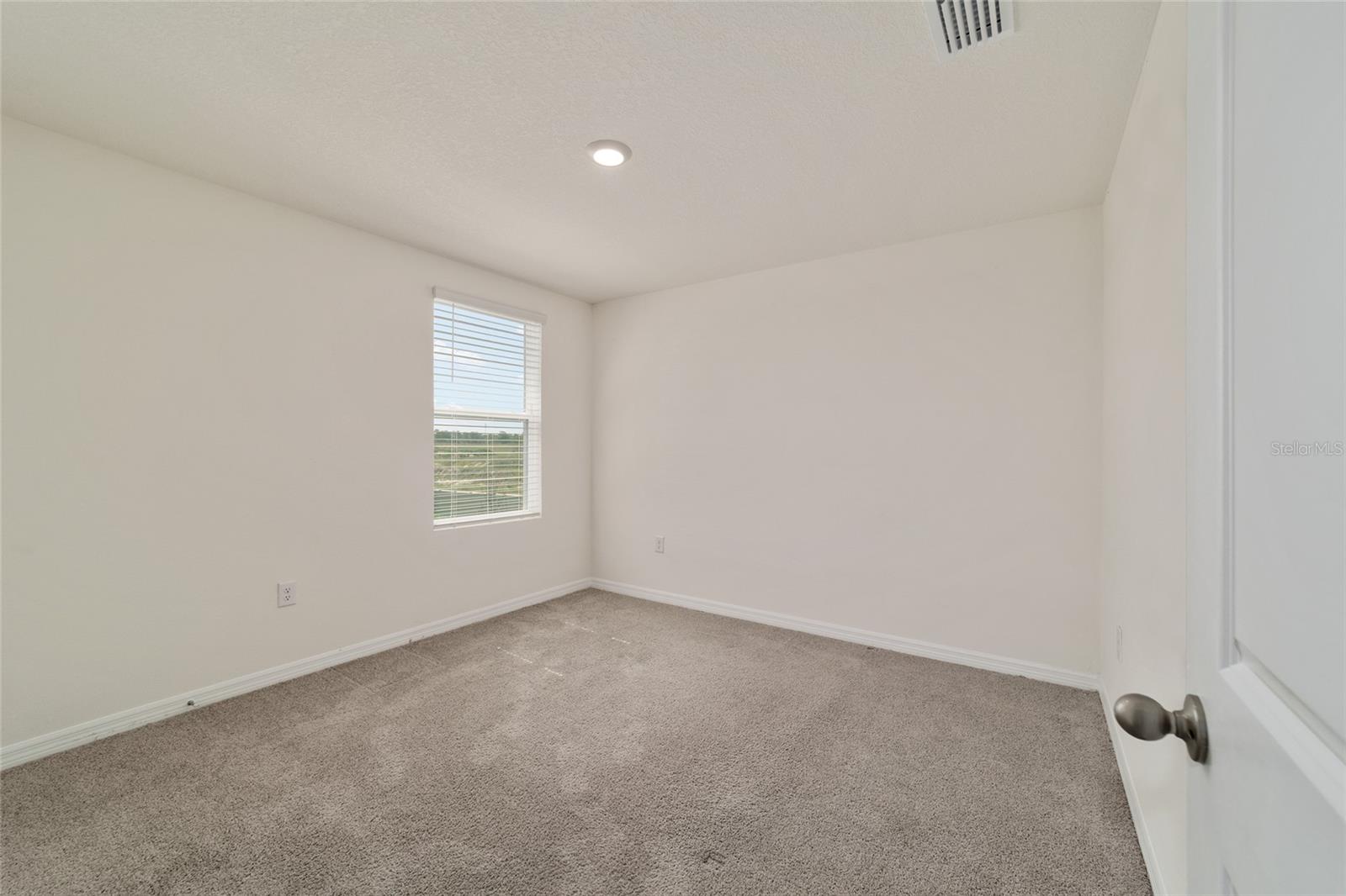 OCALA CROSSINGS SOUTH - Residential Lease