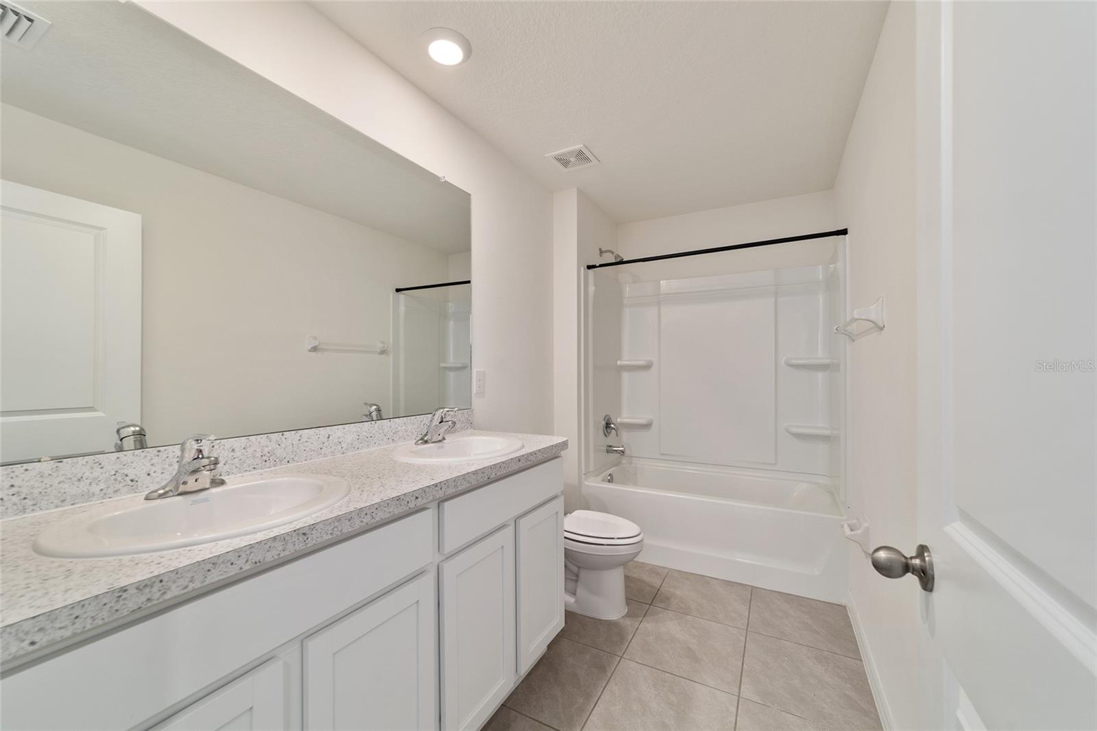 OCALA CROSSINGS SOUTH - Residential Lease