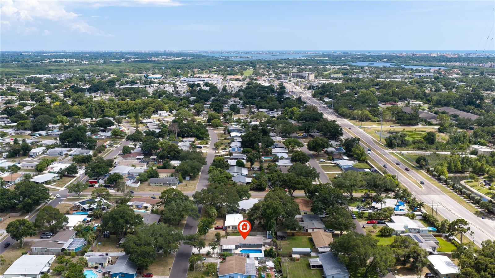 CROSS BAYOU ESTATES 1ST ADD - Residential