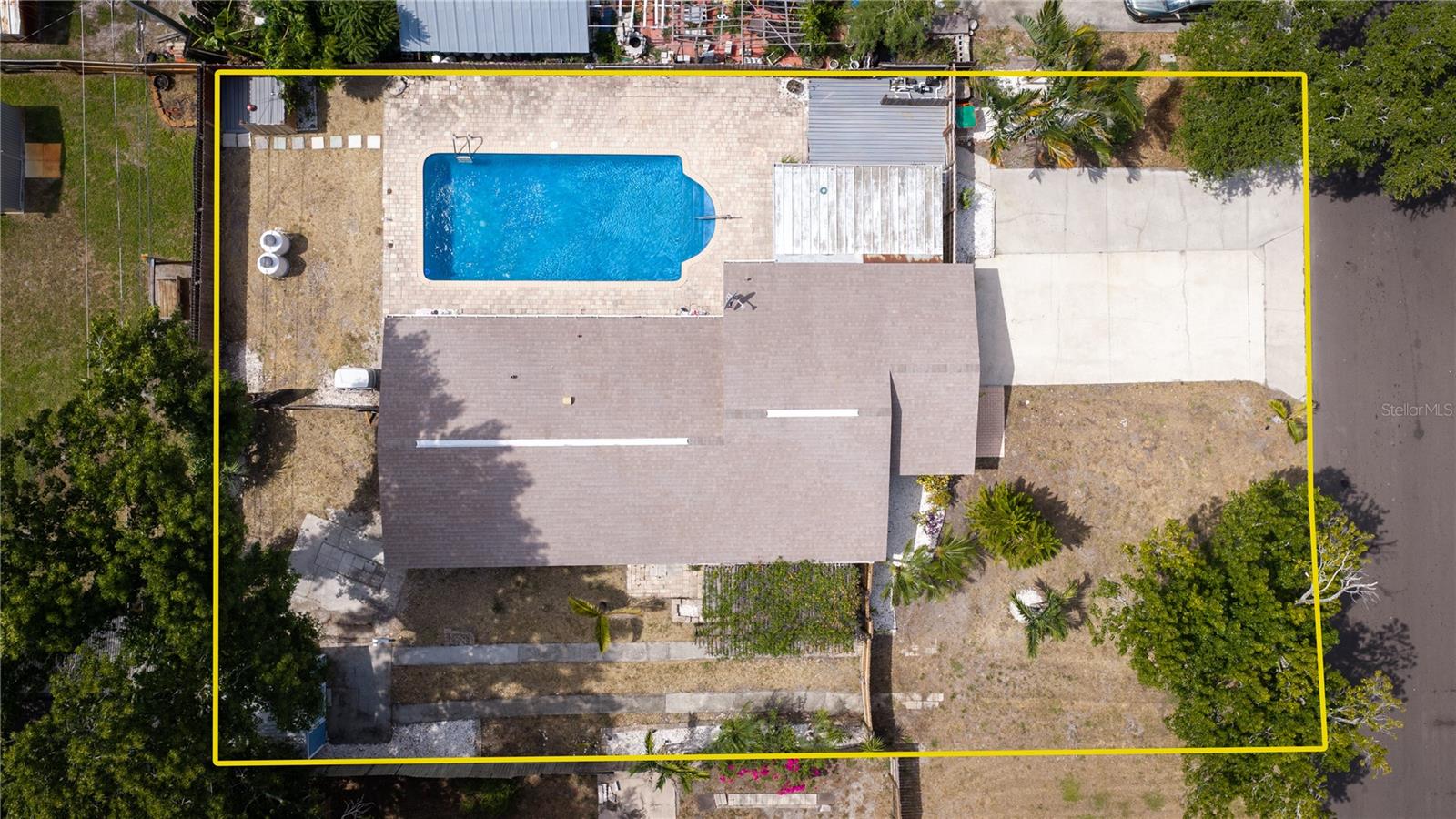 CROSS BAYOU ESTATES 1ST ADD - Residential