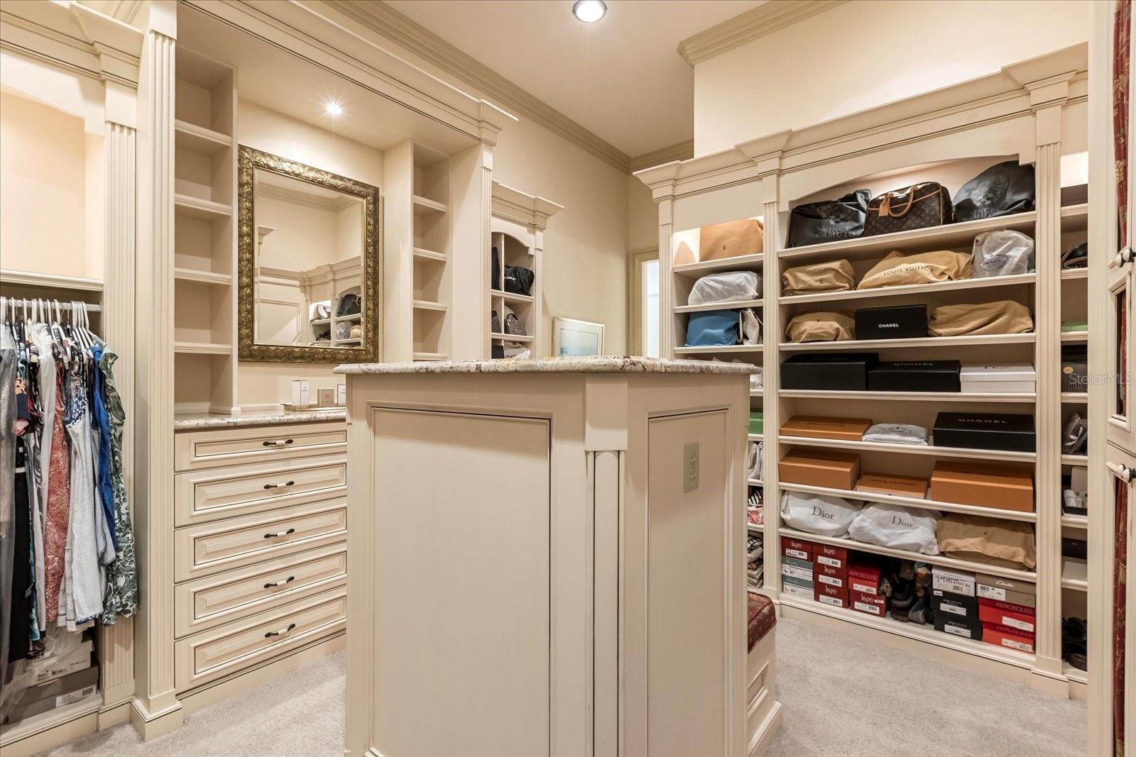 HAPPY TRAILS UNIT 5 - Residential