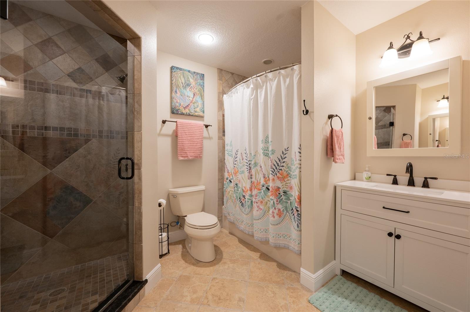 BAY PALMS - Residential