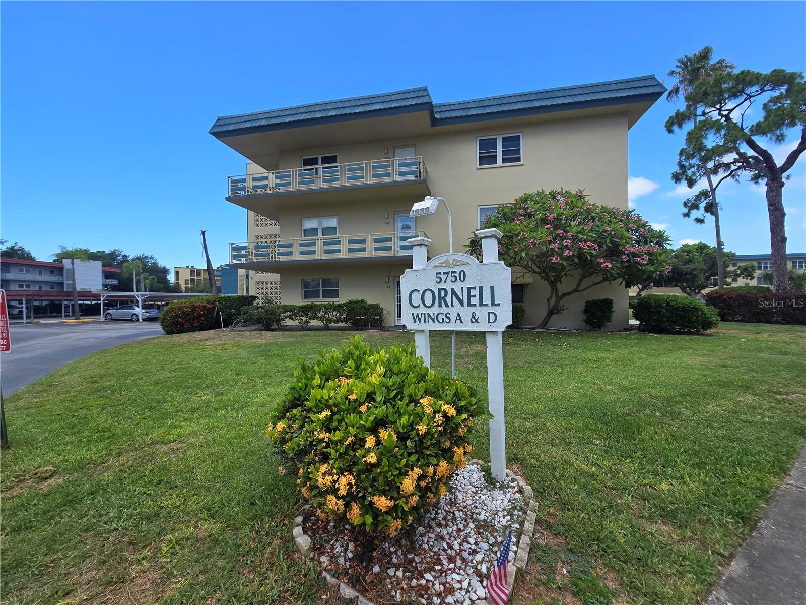 FIVE TOWNS OF ST PETE - Residential