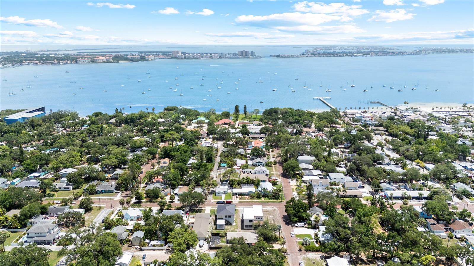VETERAN CITY - Residential