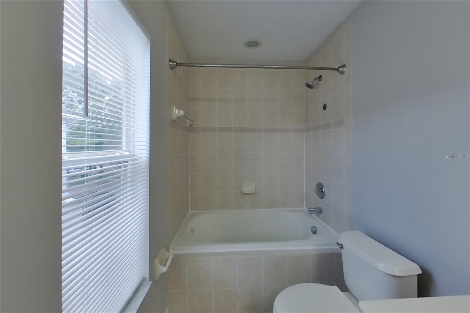 STONE CRK A-1 & A-2 - Residential Lease