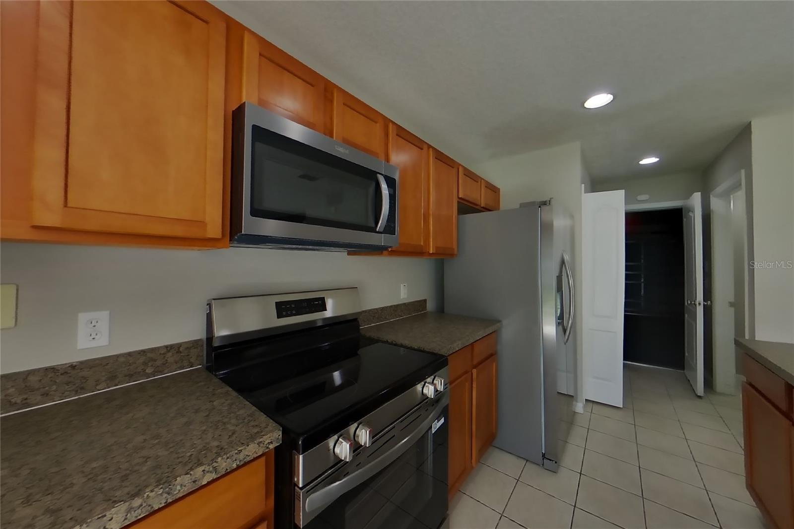 STONE CRK A-1 & A-2 - Residential Lease