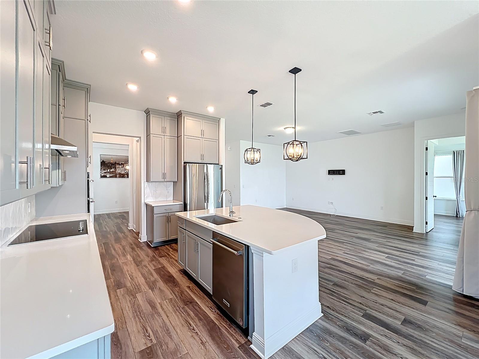 SAND LAKE SOUND - Residential