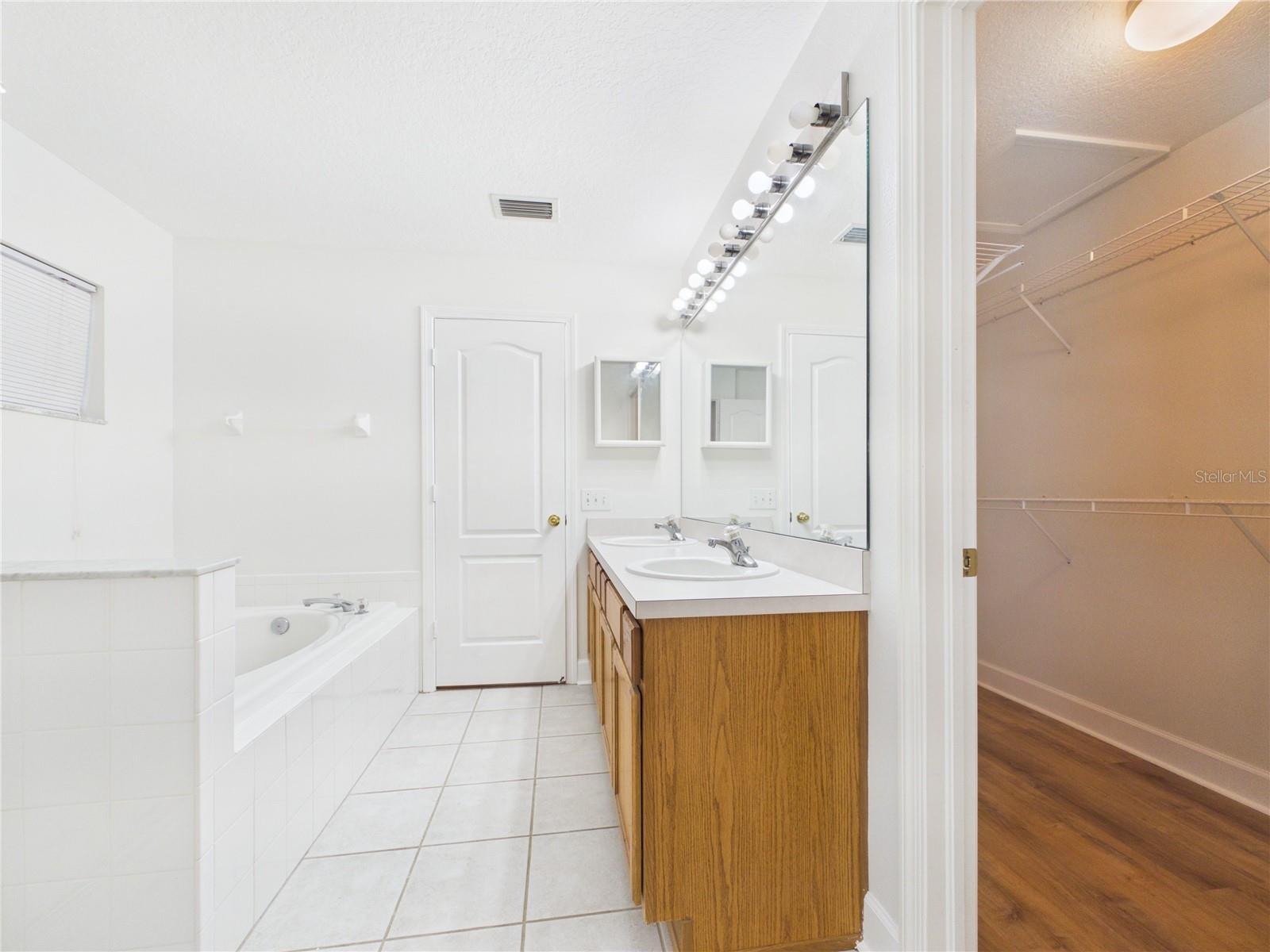SOUTH POINTE PH 6 - Residential Lease