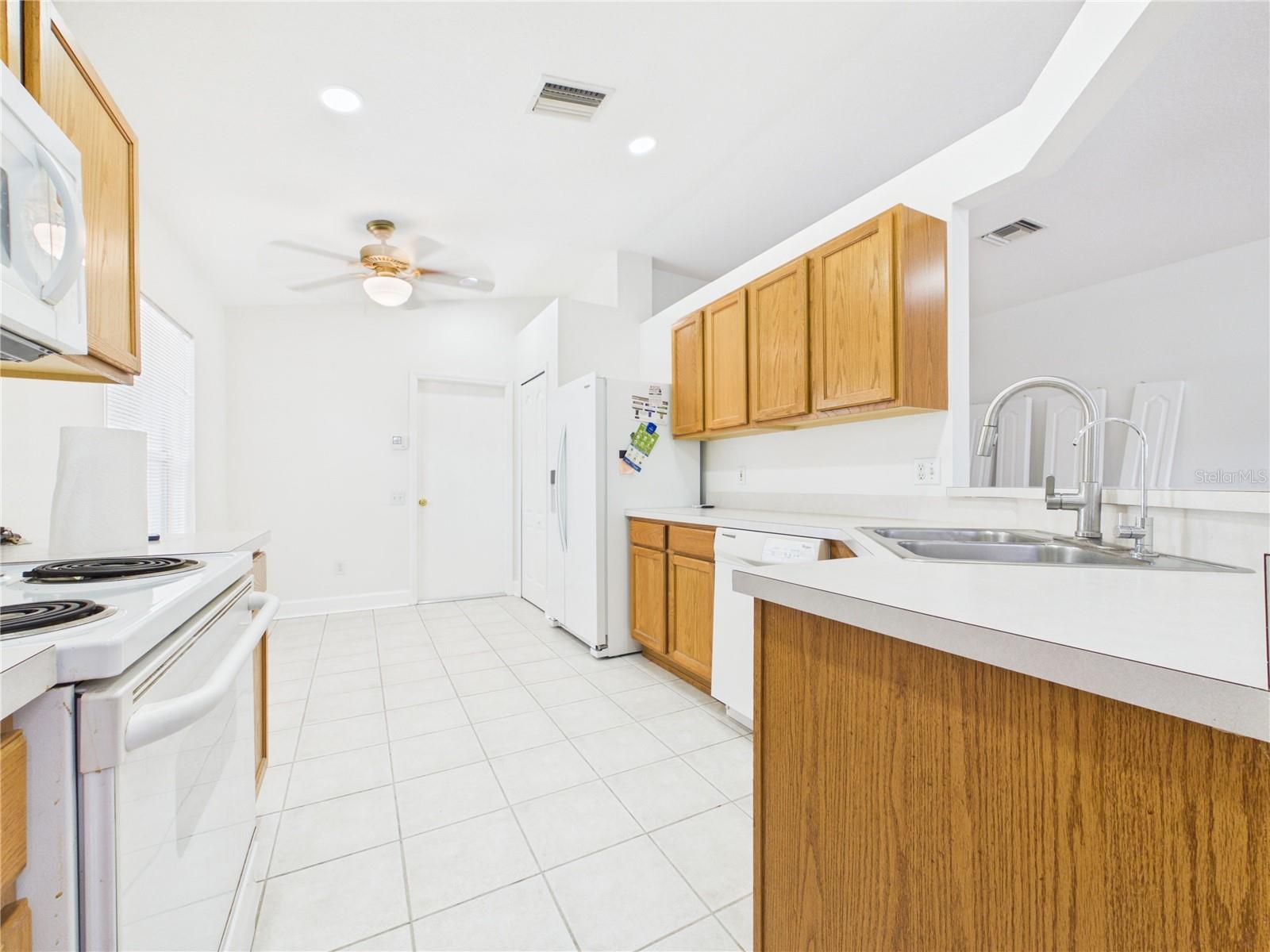 SOUTH POINTE PH 6 - Residential Lease